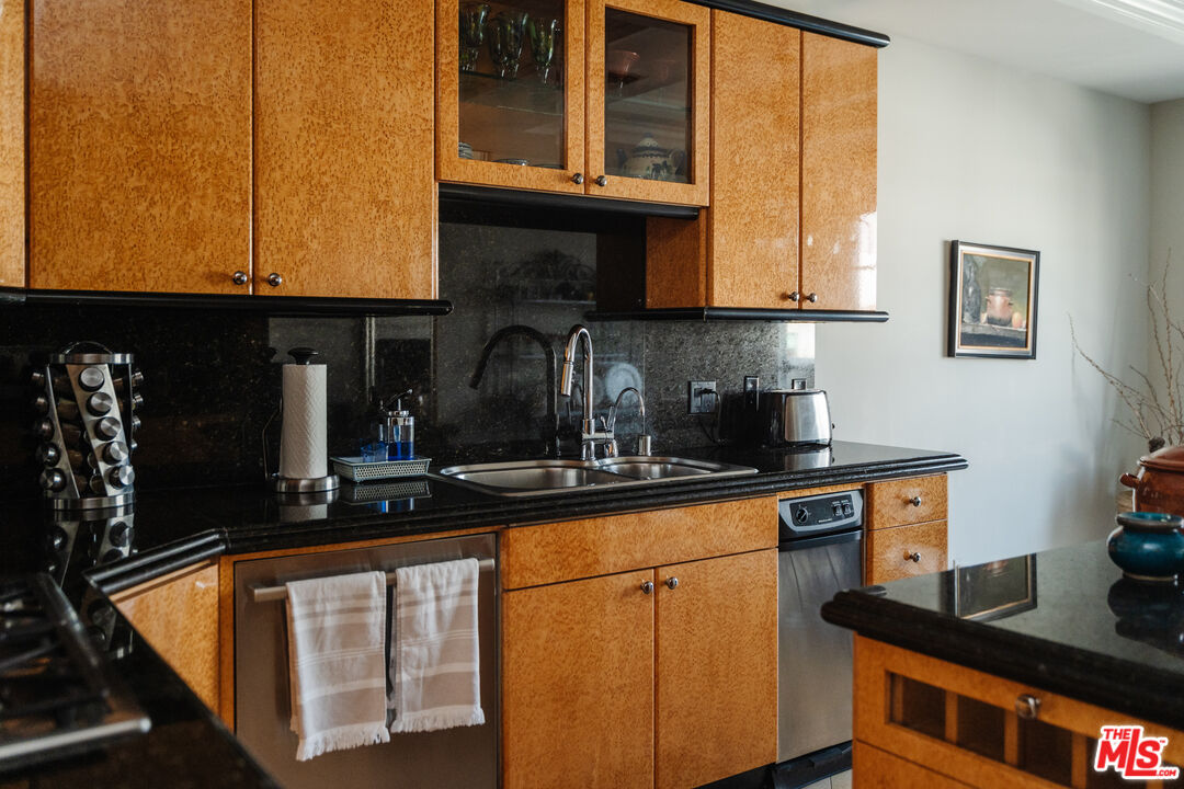 125 S Rexford Dr Unit: 303