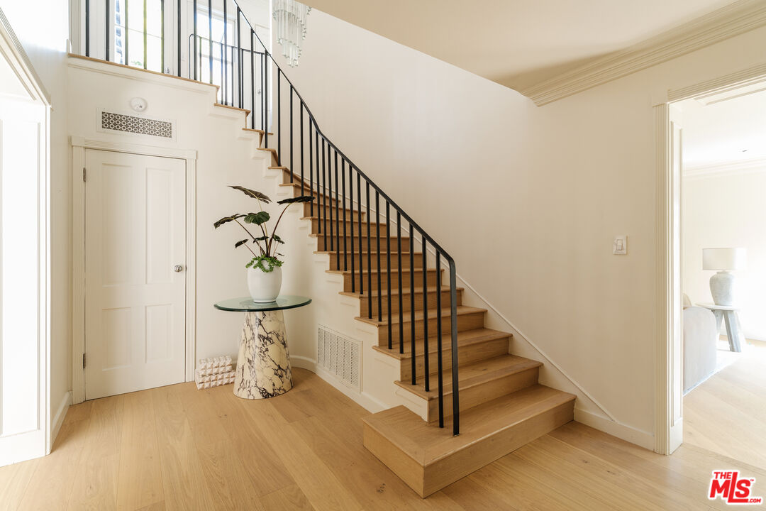 1130 Sierra Alta Way