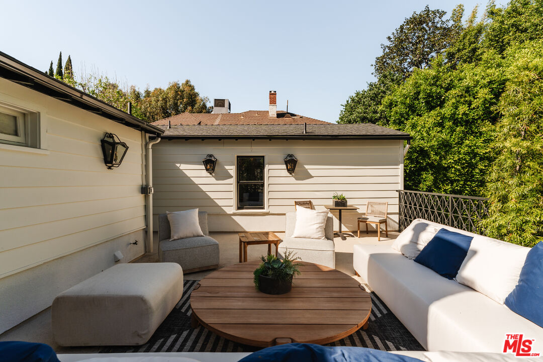 1130 Sierra Alta Way