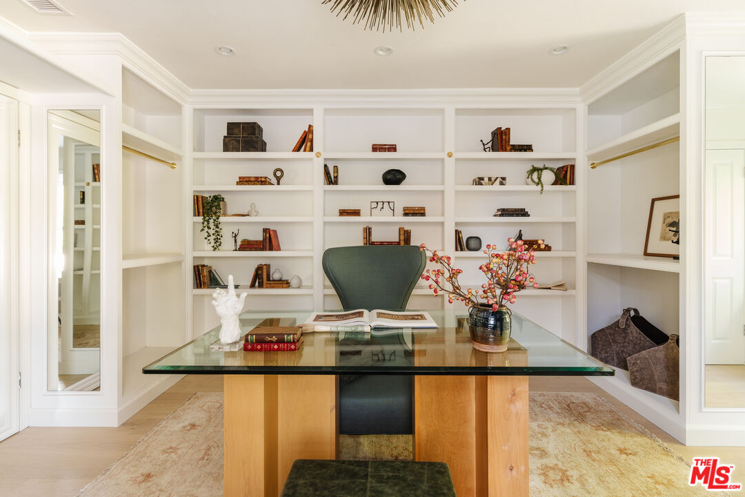 1130 Sierra Alta Way