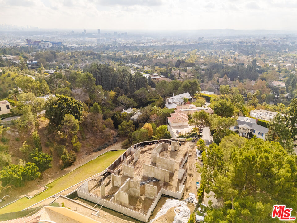 1140 Calle Vista Dr