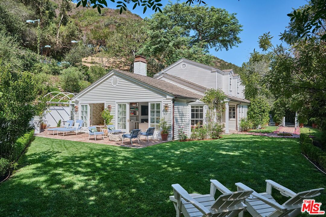 1827 N Beverly Dr