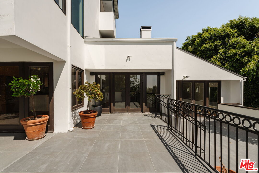 1355 Bobolink Pl