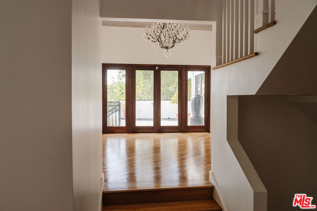 1355 Bobolink Pl