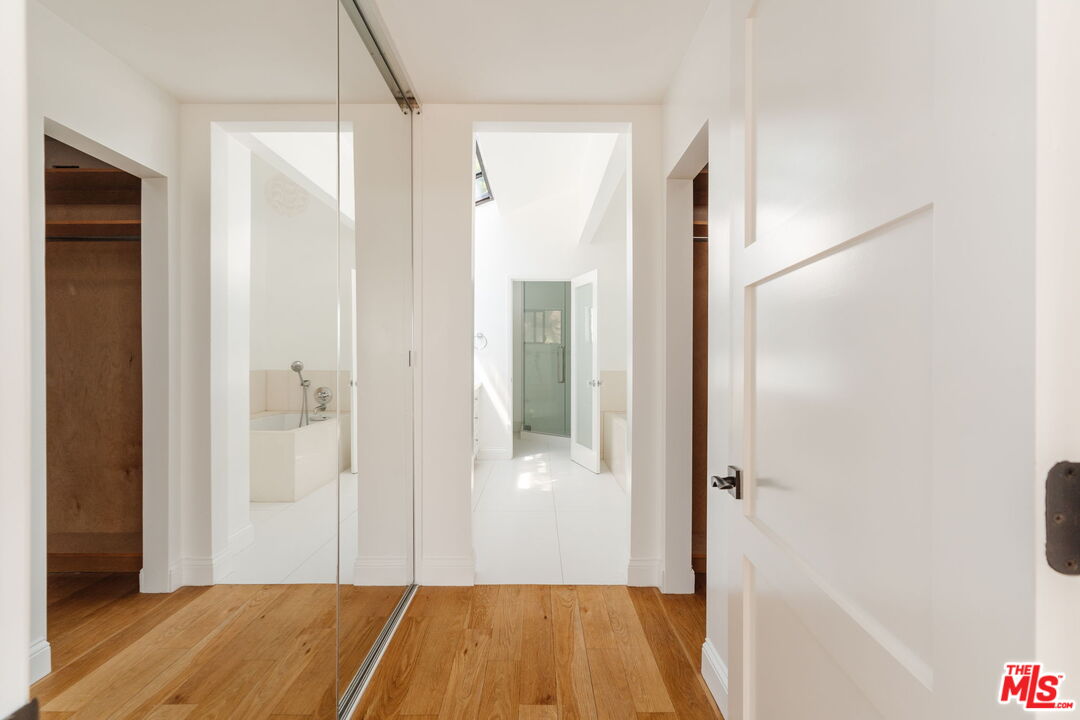 1355 Bobolink Pl