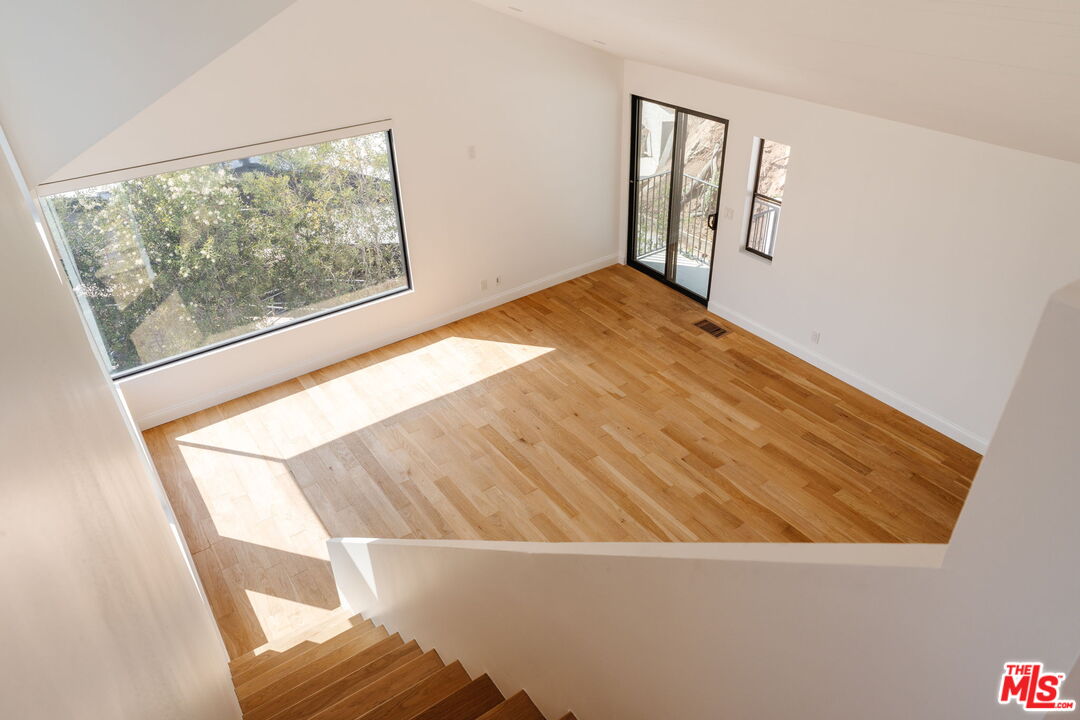 1355 Bobolink Pl