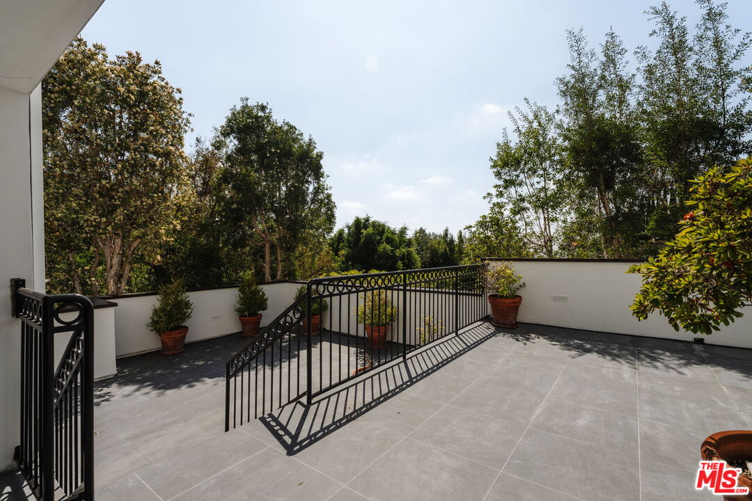 1355 Bobolink Pl
