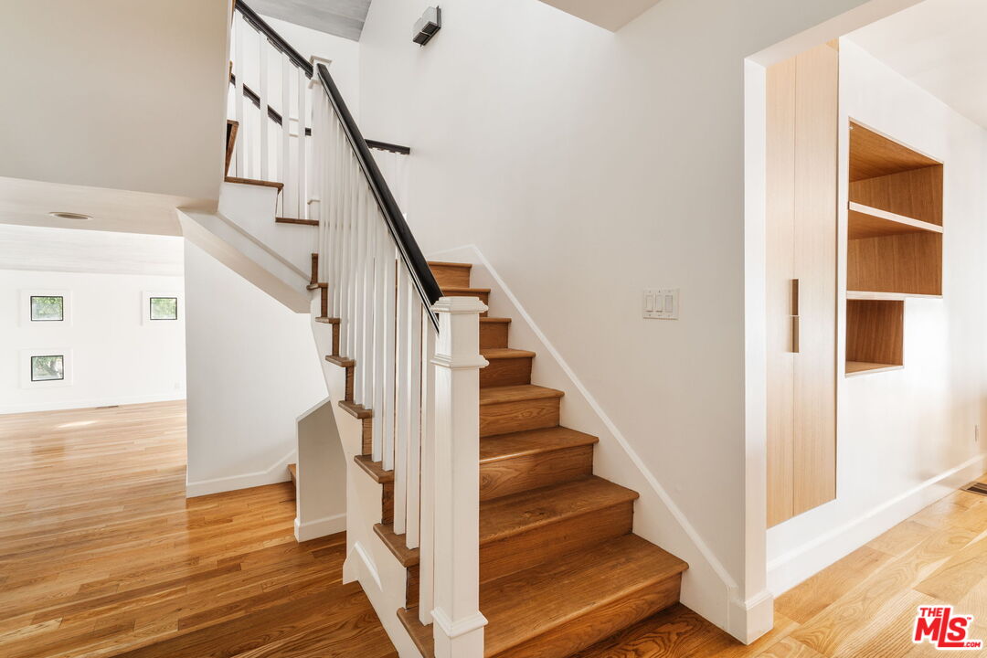 1355 Bobolink Pl