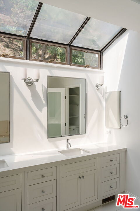 1355 Bobolink Pl