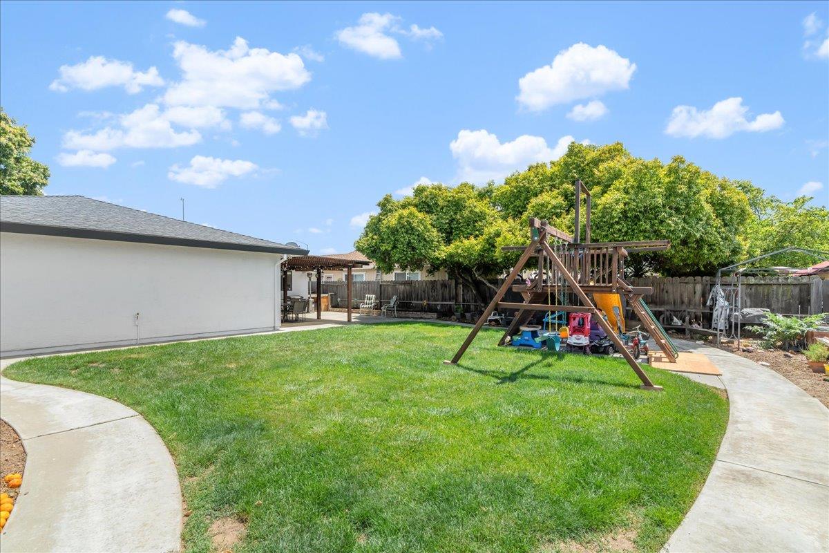 820 Clearview DR