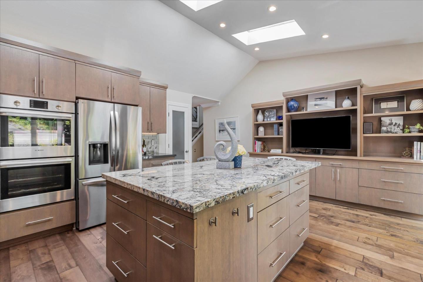 6112 Montoro CT