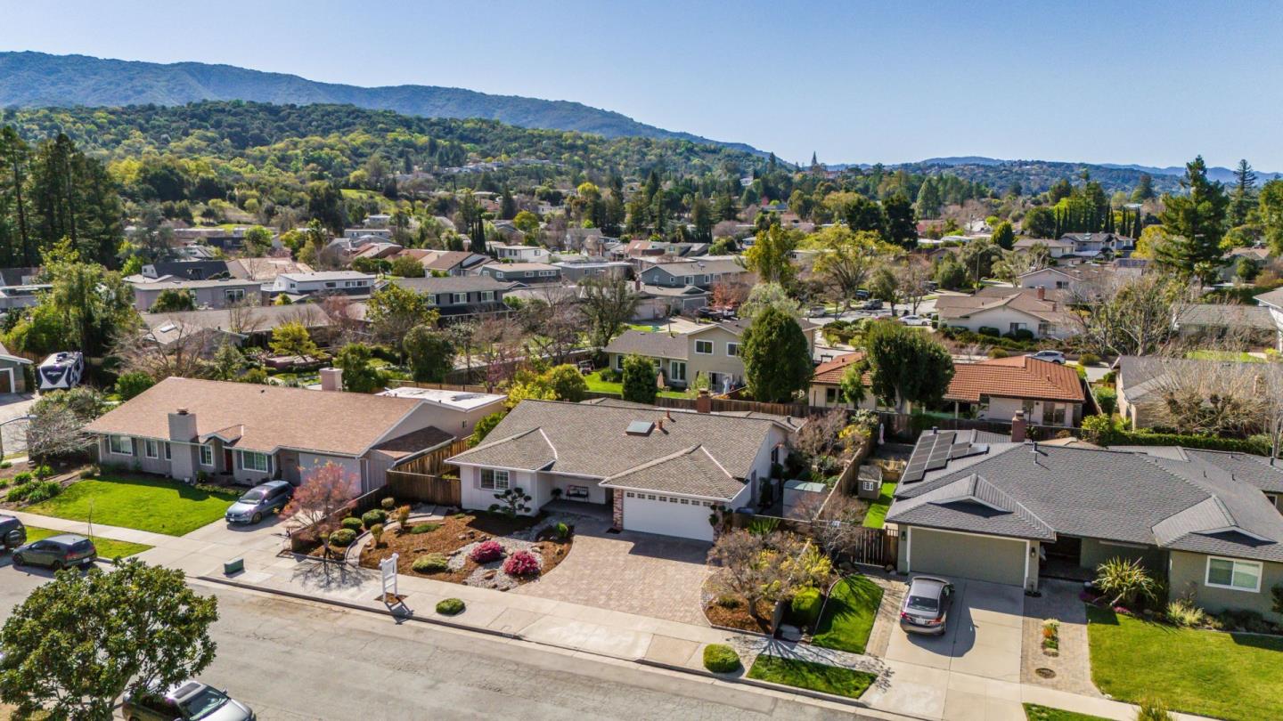 6325 Desert Flame DR