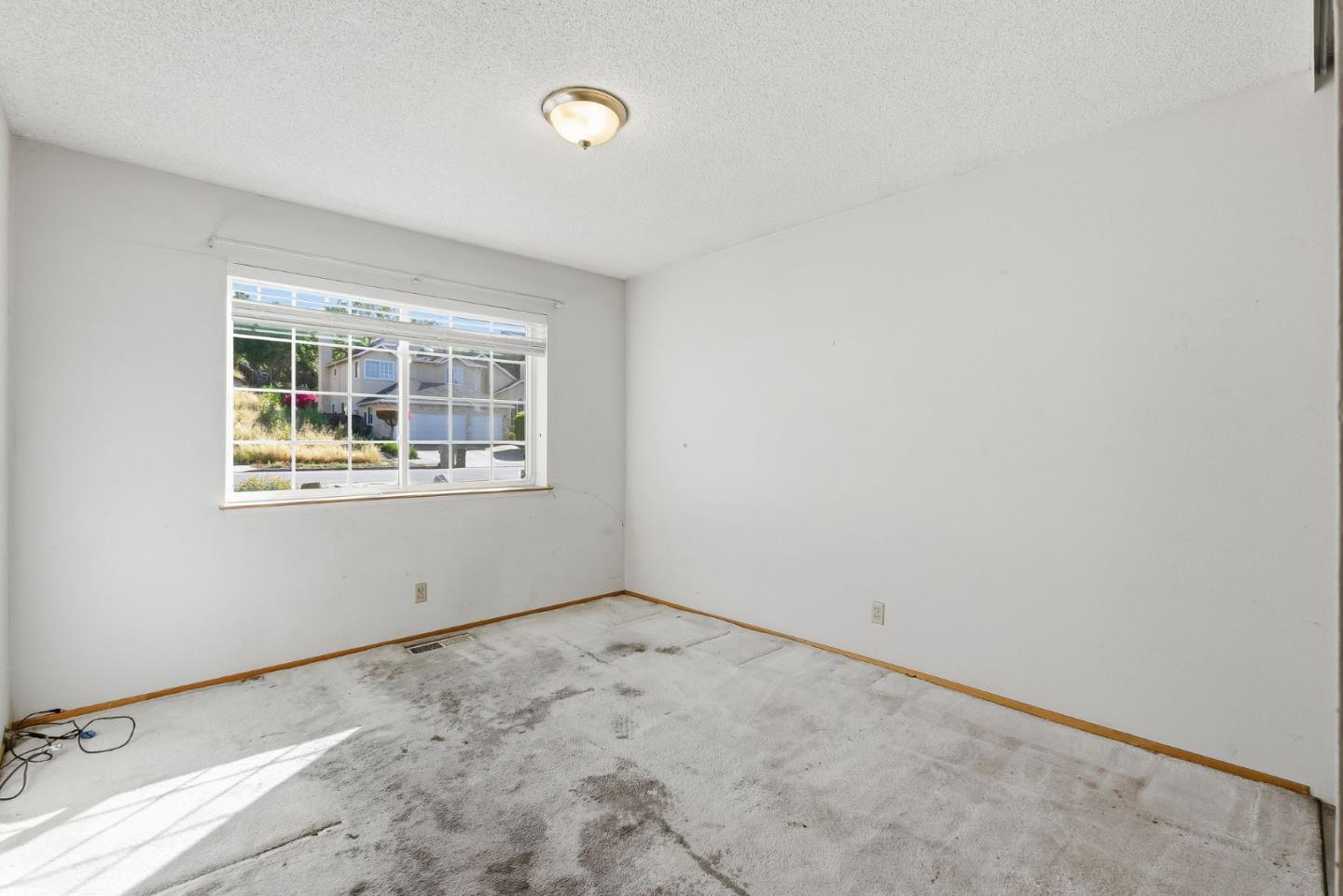 1475 Cliff Drive