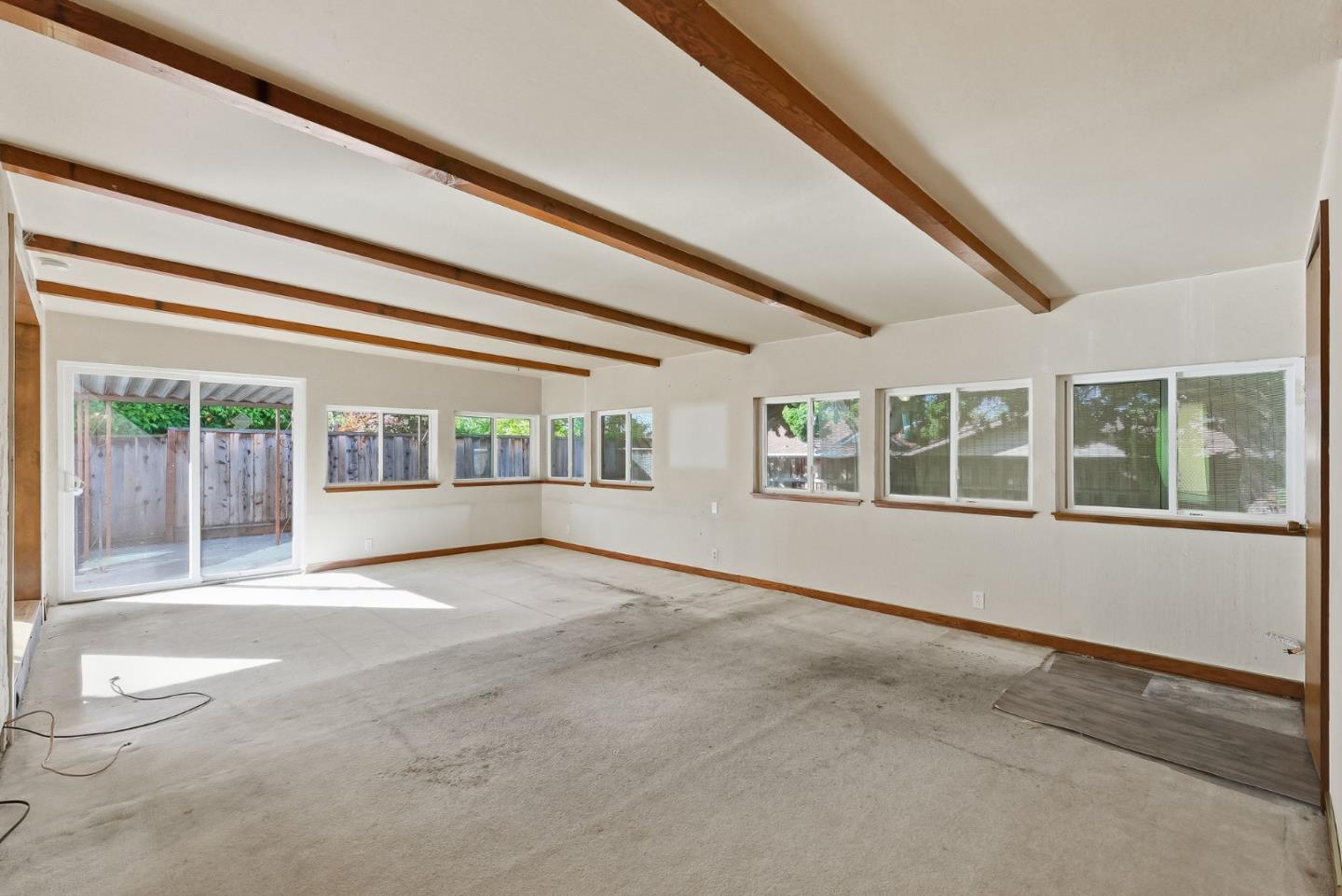 1475 Cliff Drive