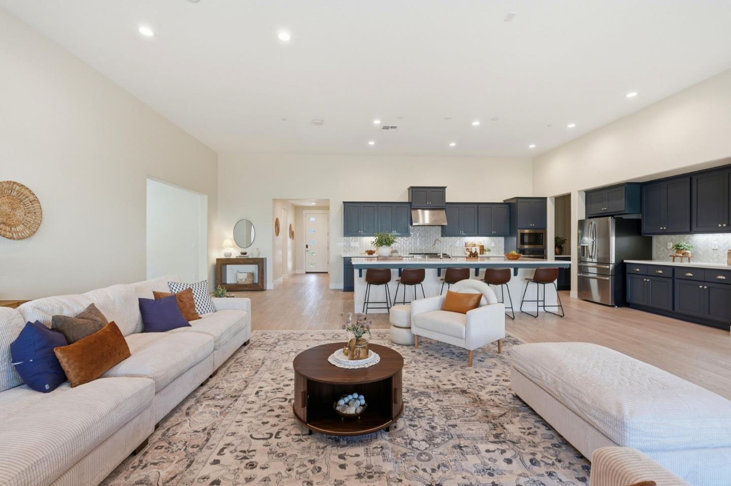 4616 Ian LN