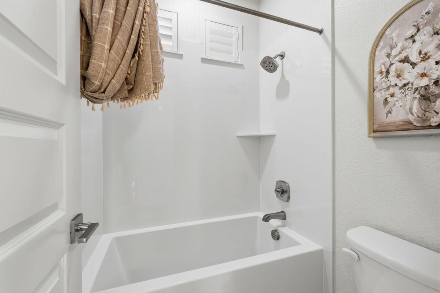 4616 Ian LN