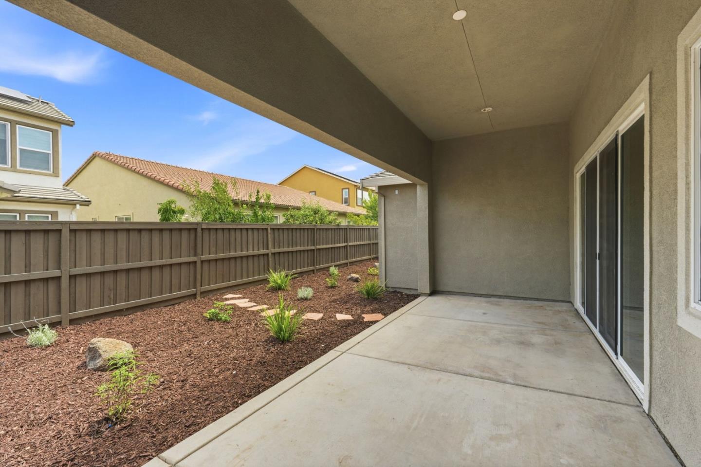 4616 Ian LN