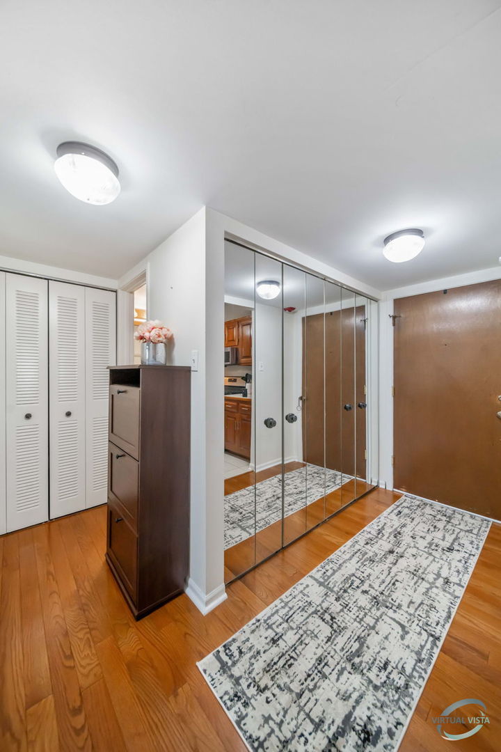 8010 Woodglen Lane Unit: 206