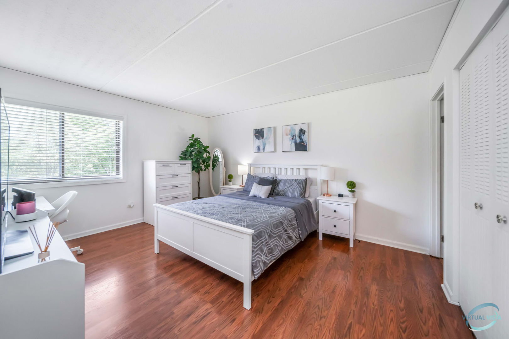 8010 Woodglen Lane Unit: 206
