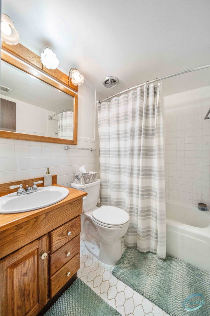 8010 Woodglen Lane Unit: 206