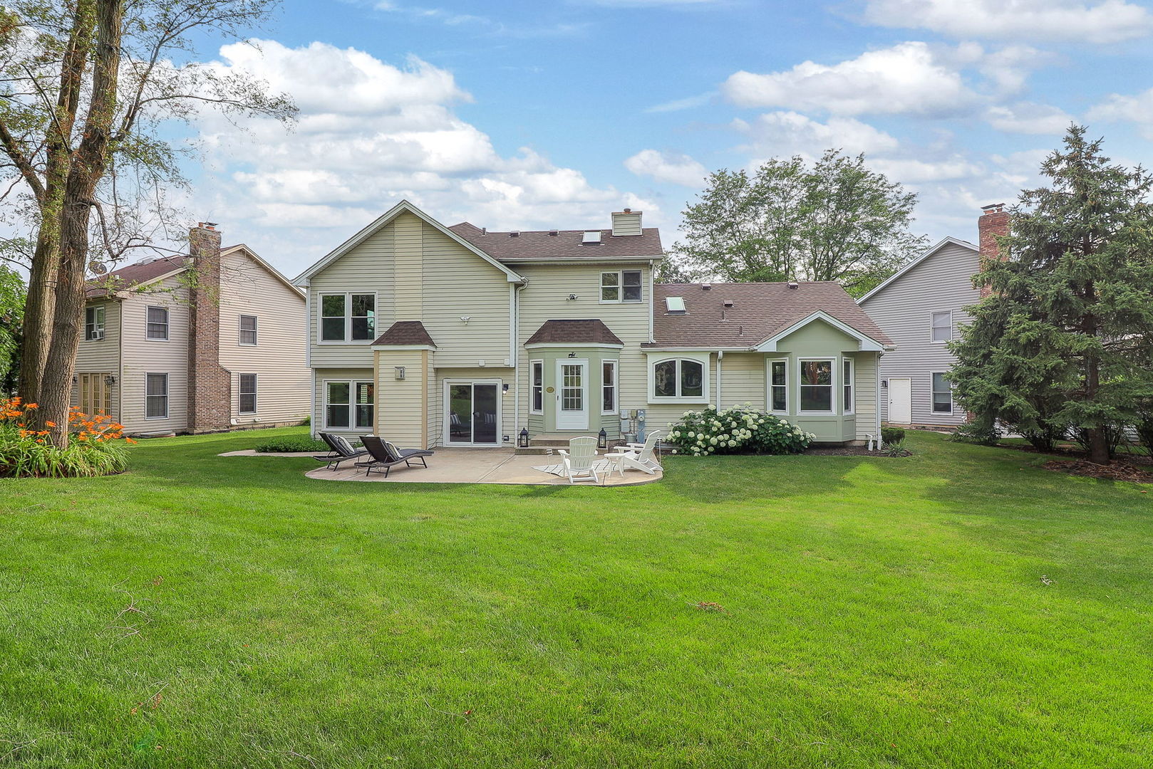 1611 Ainsley Lane