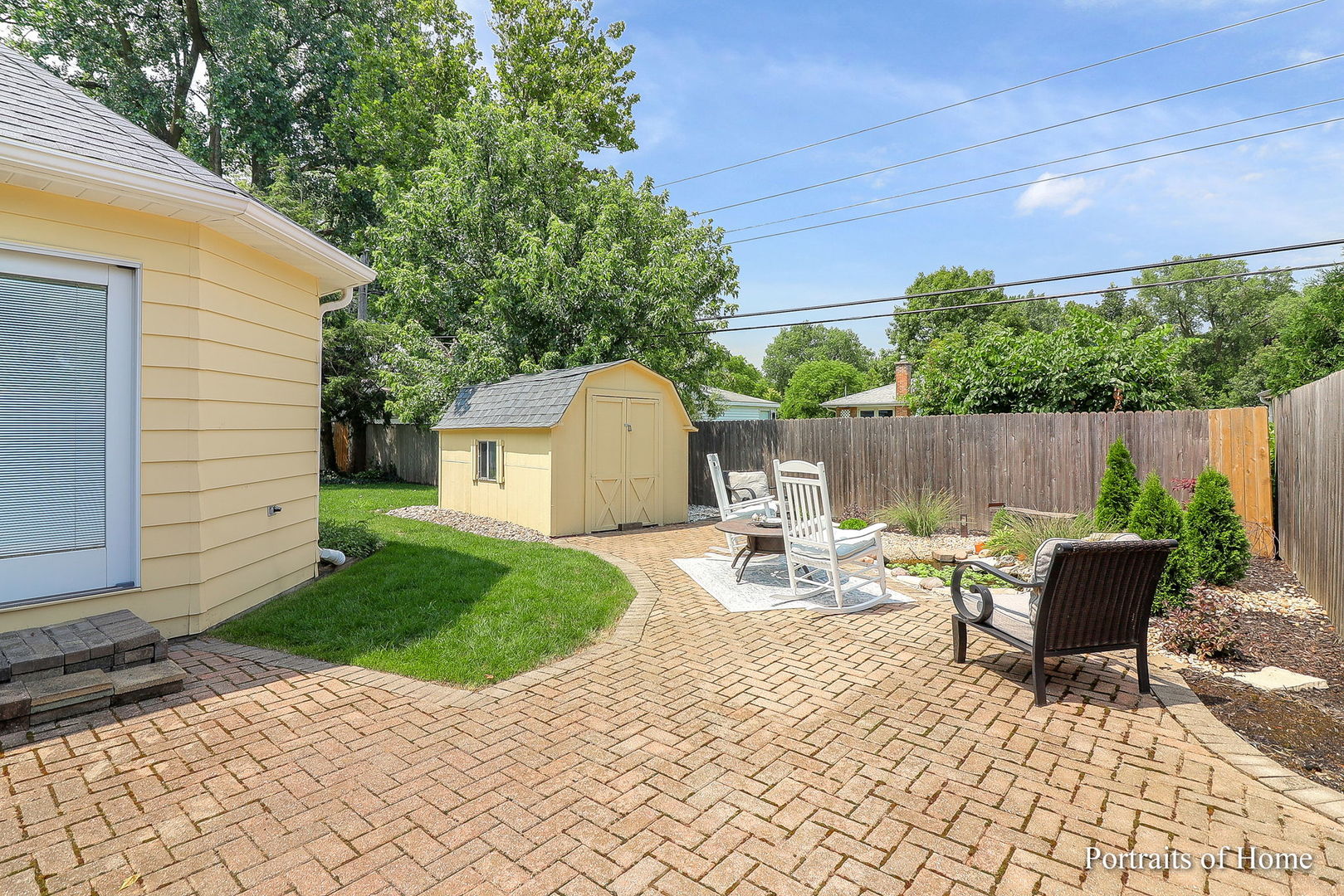 1107 E Prairie Avenue