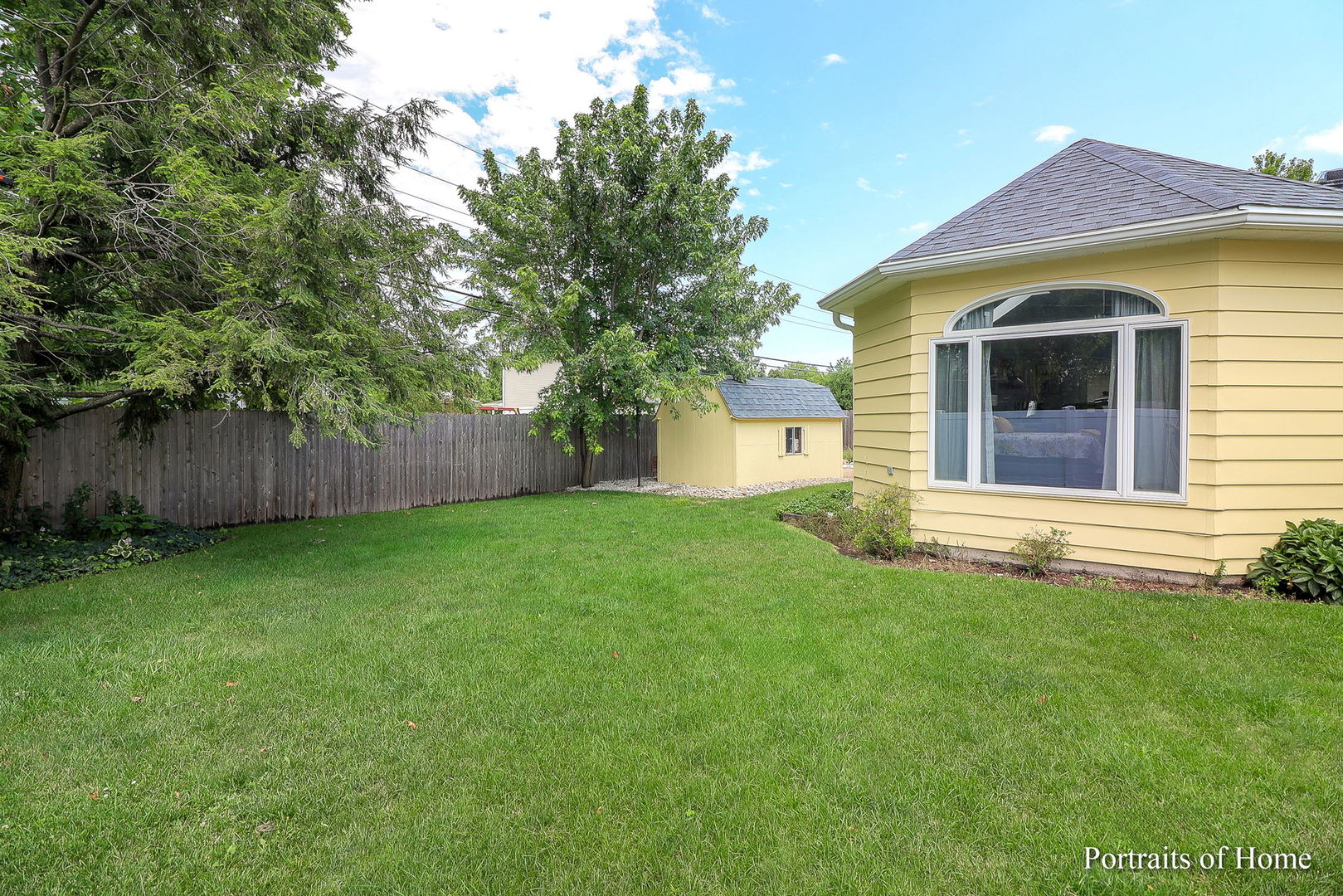 1107 E Prairie Avenue