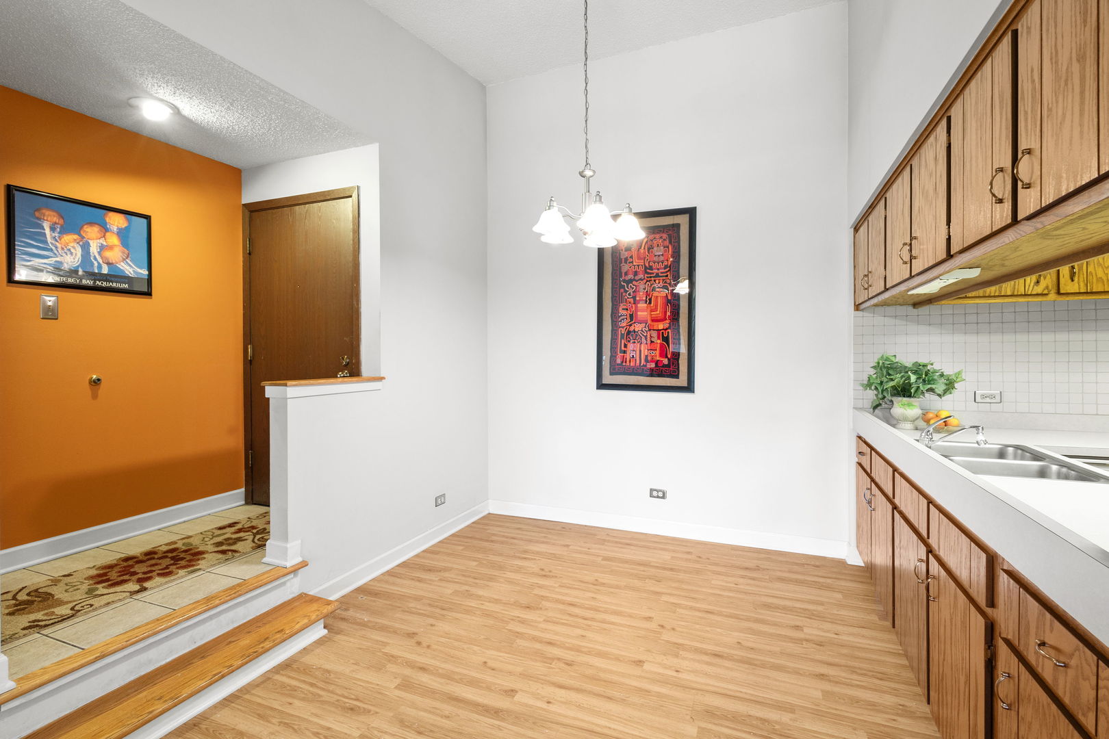 525 Cumnor Road Unit: 301