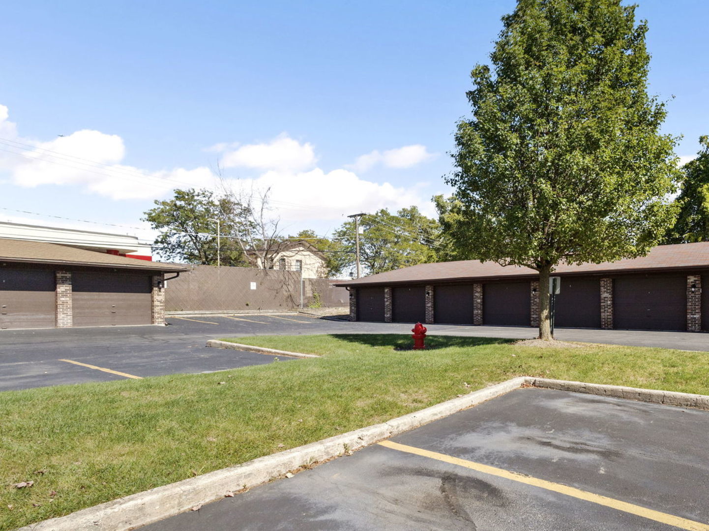 525 Cumnor Road Unit: 301