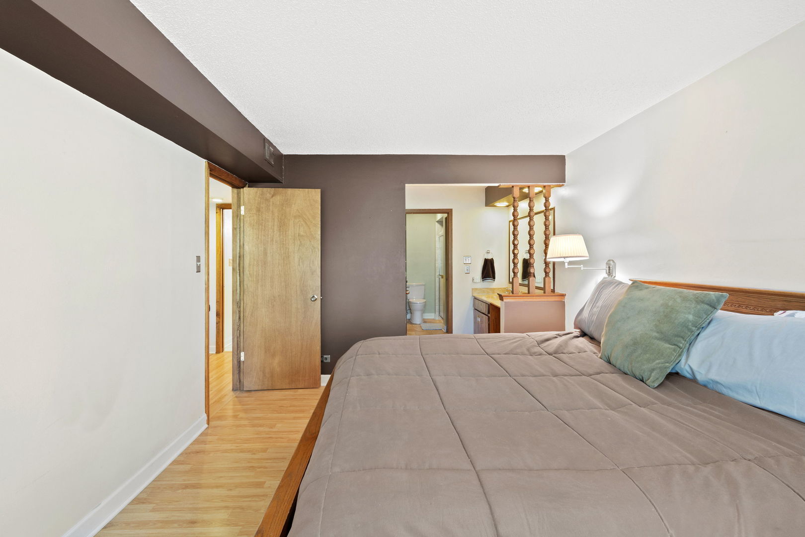 525 Cumnor Road Unit: 301