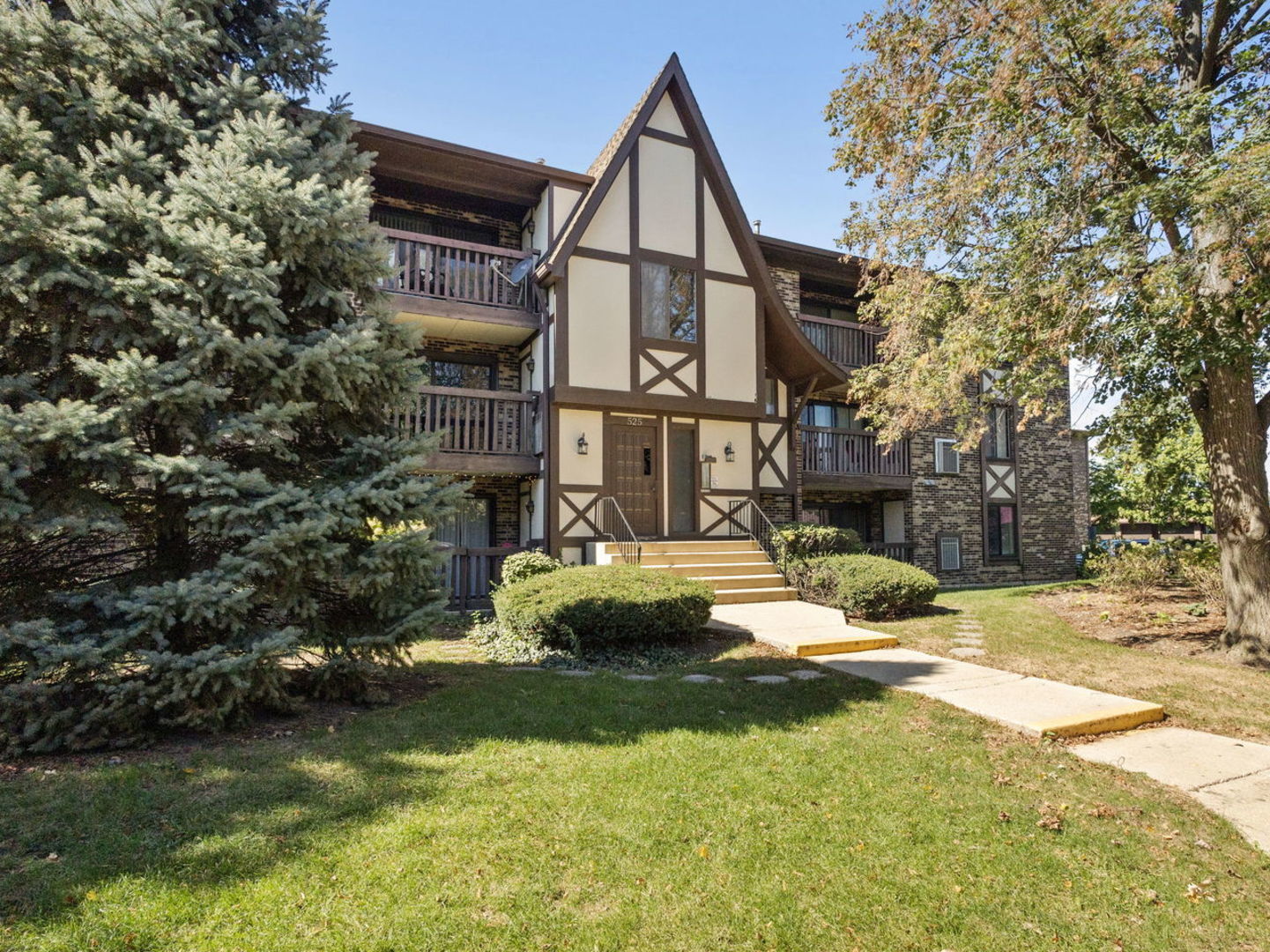 525 Cumnor Road Unit: 301