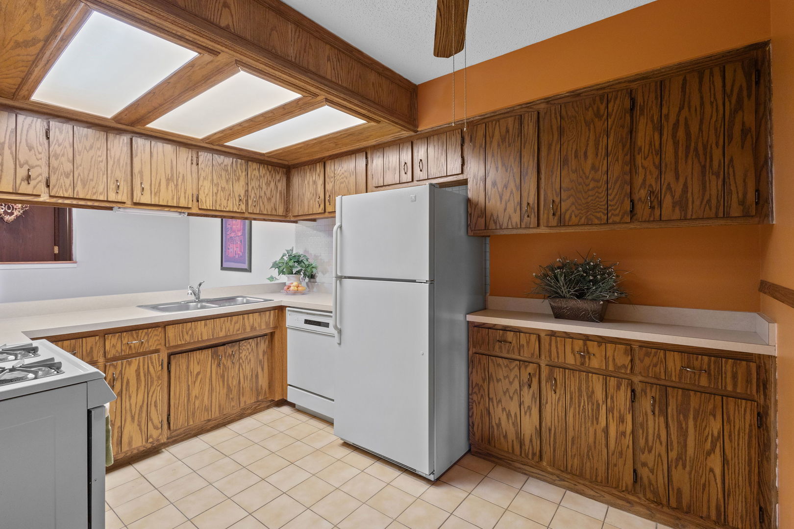 525 Cumnor Road Unit: 301