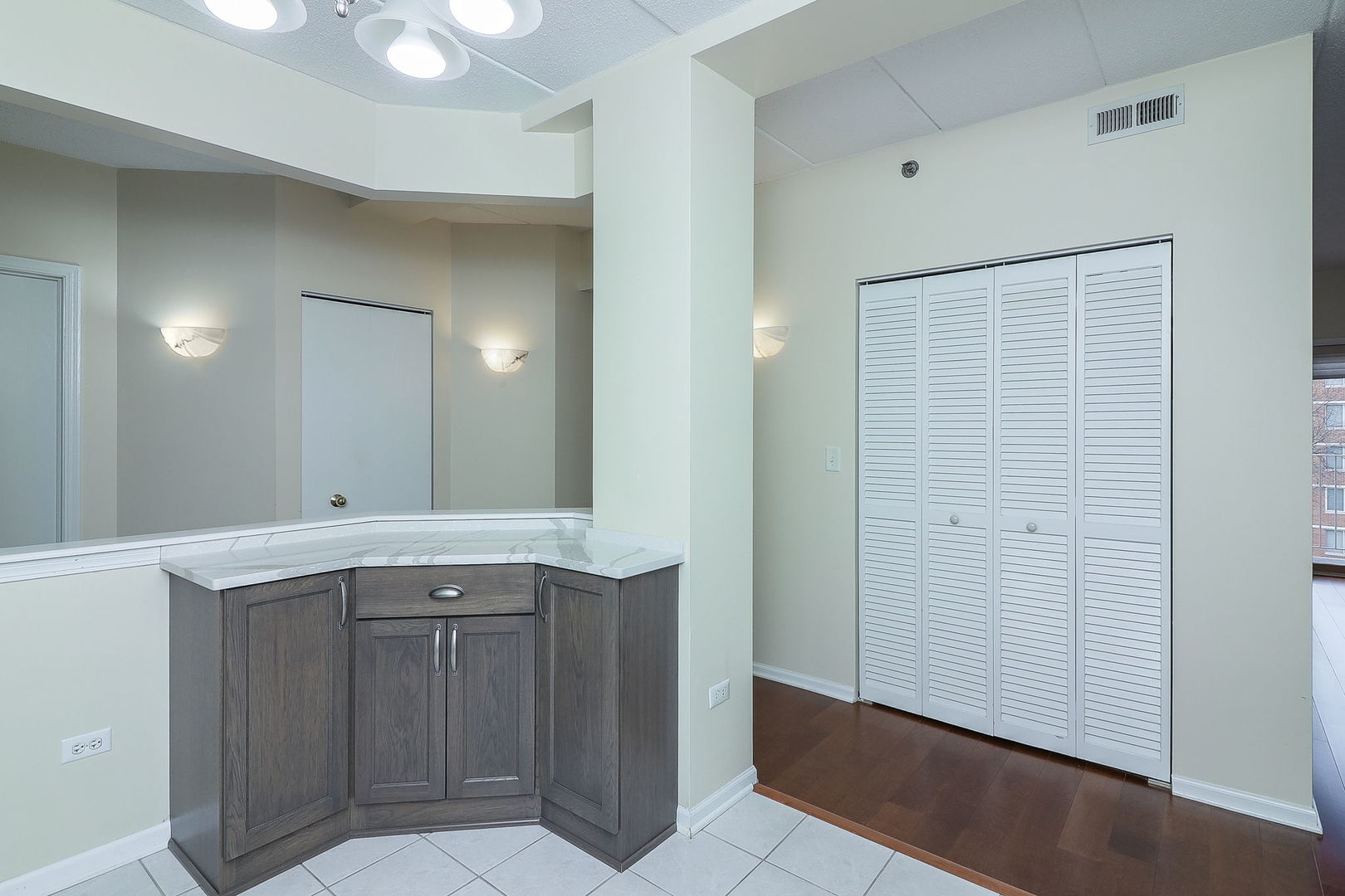 2240 S Grace Street Unit: 306