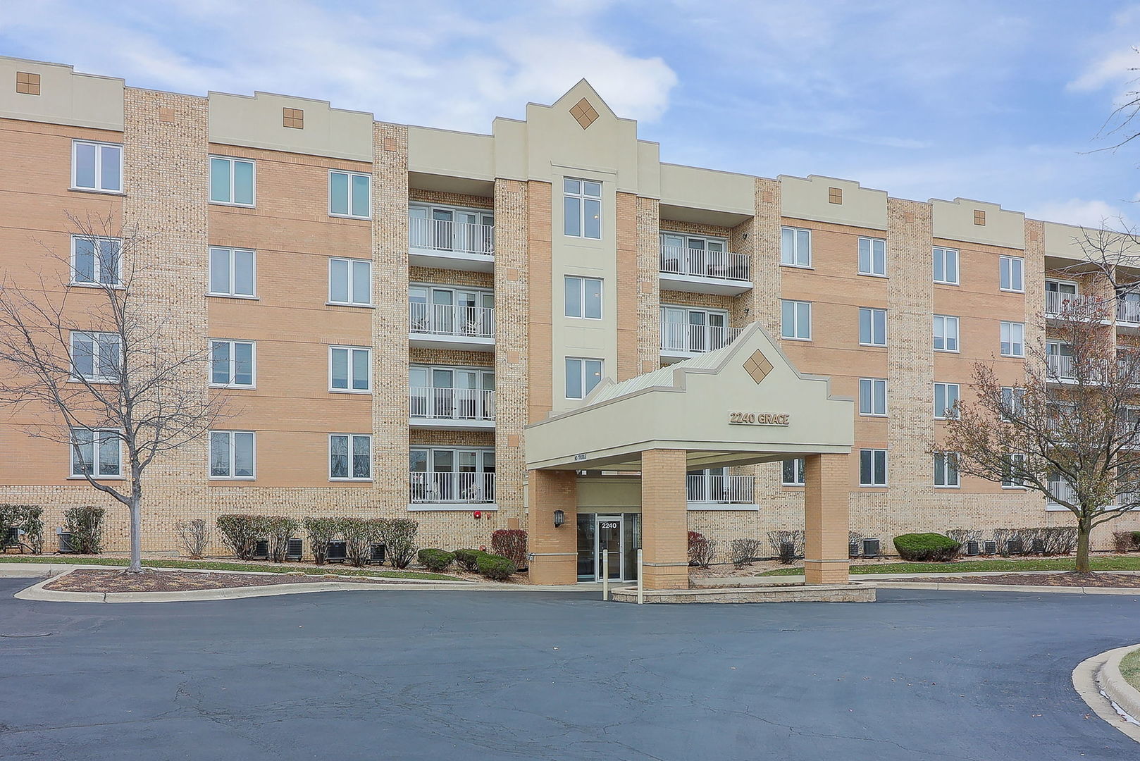 2240 S Grace Street Unit: 306