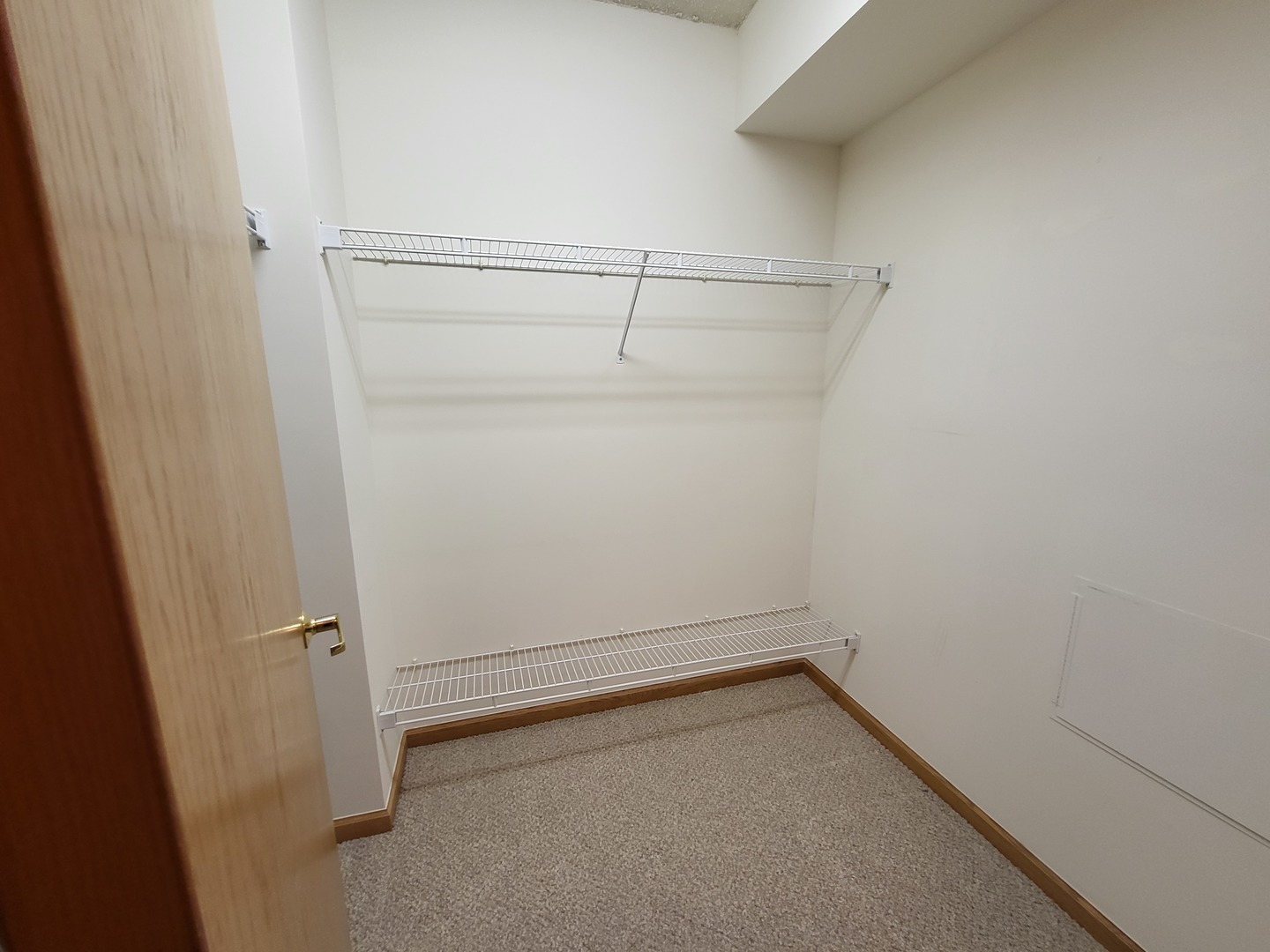 11 S Wille Street Unit: 409