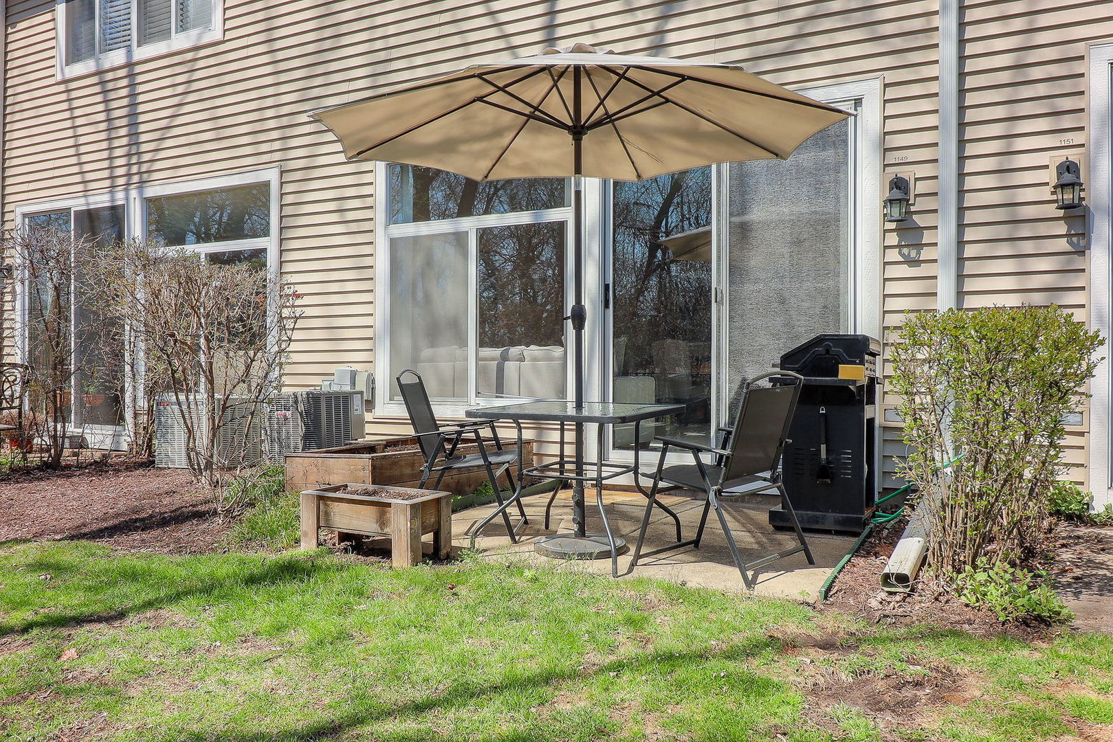 1149 E Addison Avenue