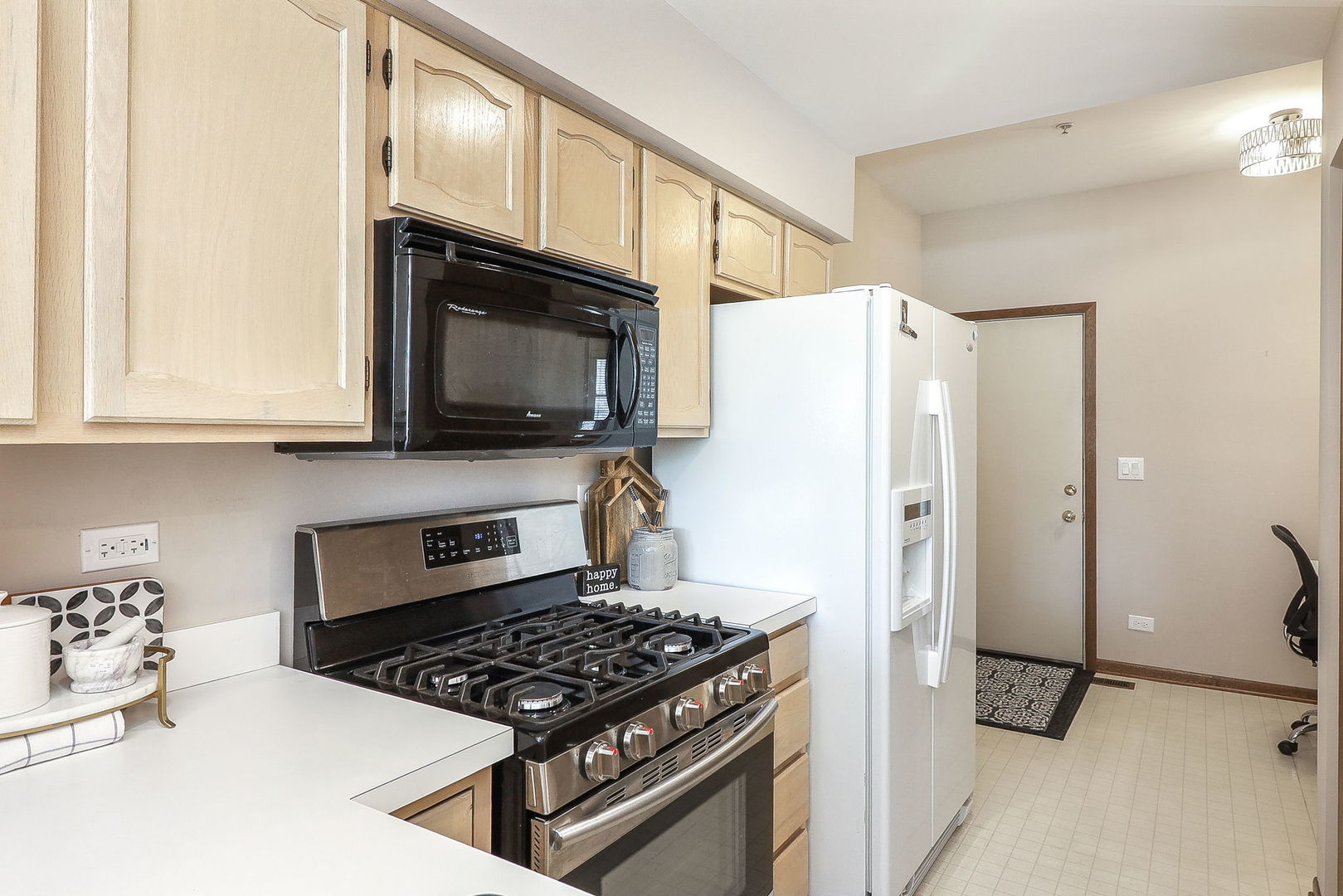 1149 E Addison Avenue