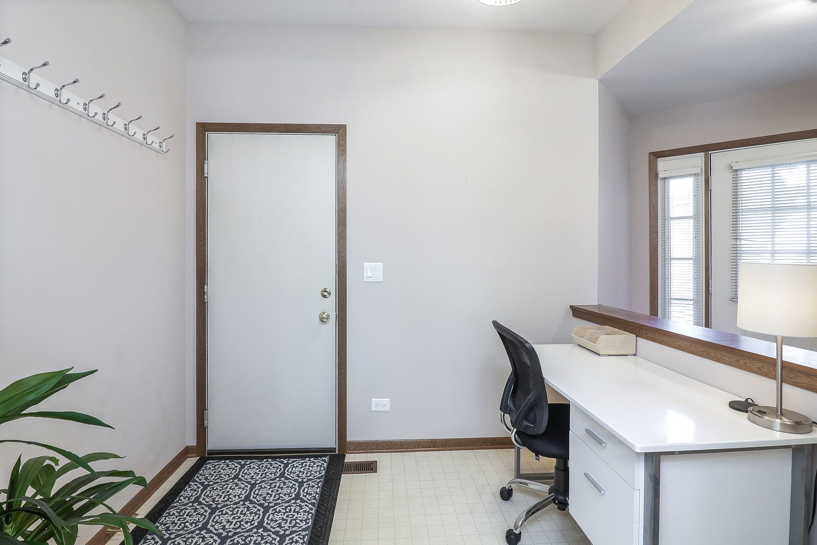 1149 E Addison Avenue