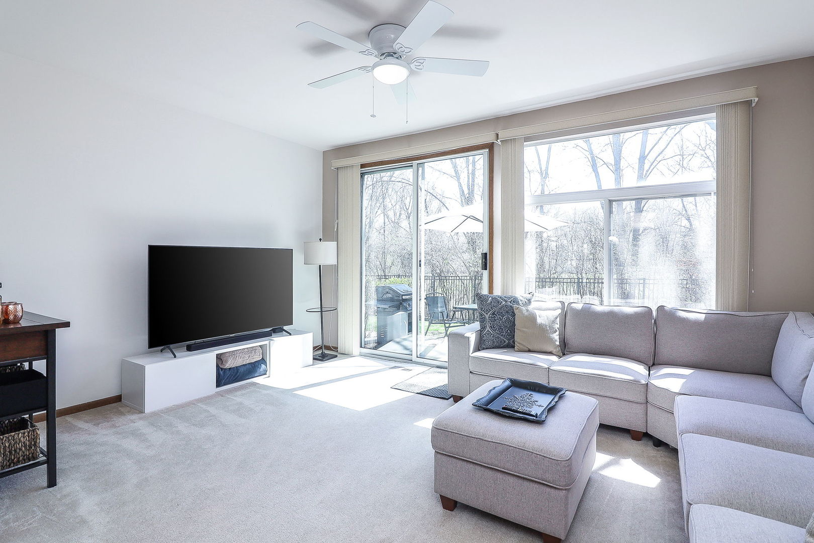 1149 E Addison Avenue