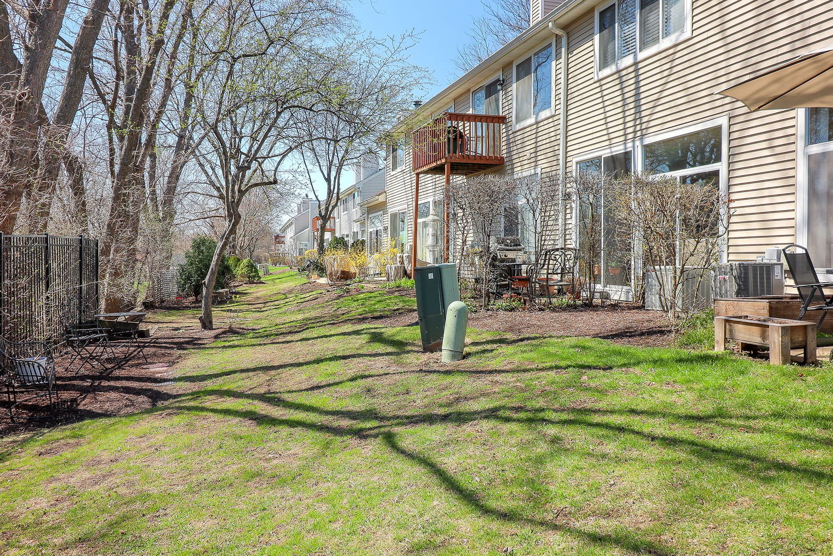 1149 E Addison Avenue