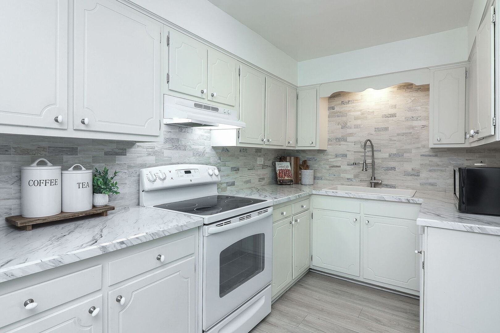 3941 Saratoga Avenue Unit: F-108