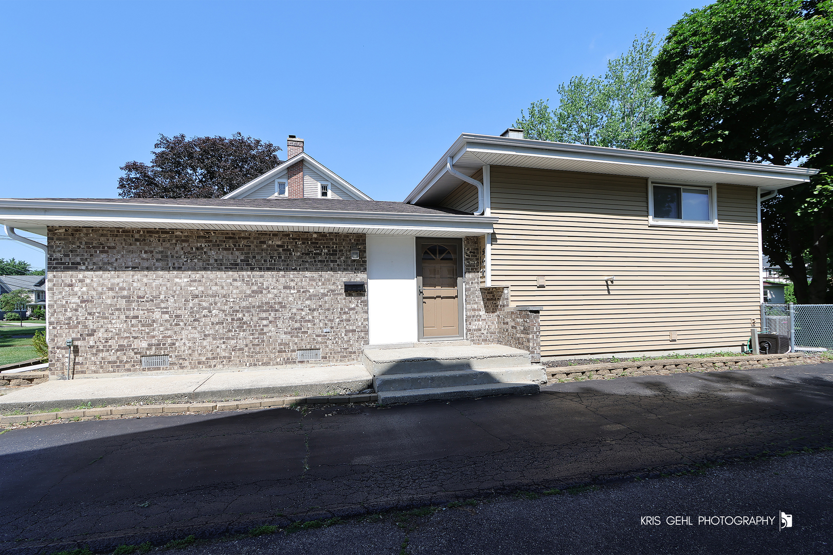 509 E Illinois Street