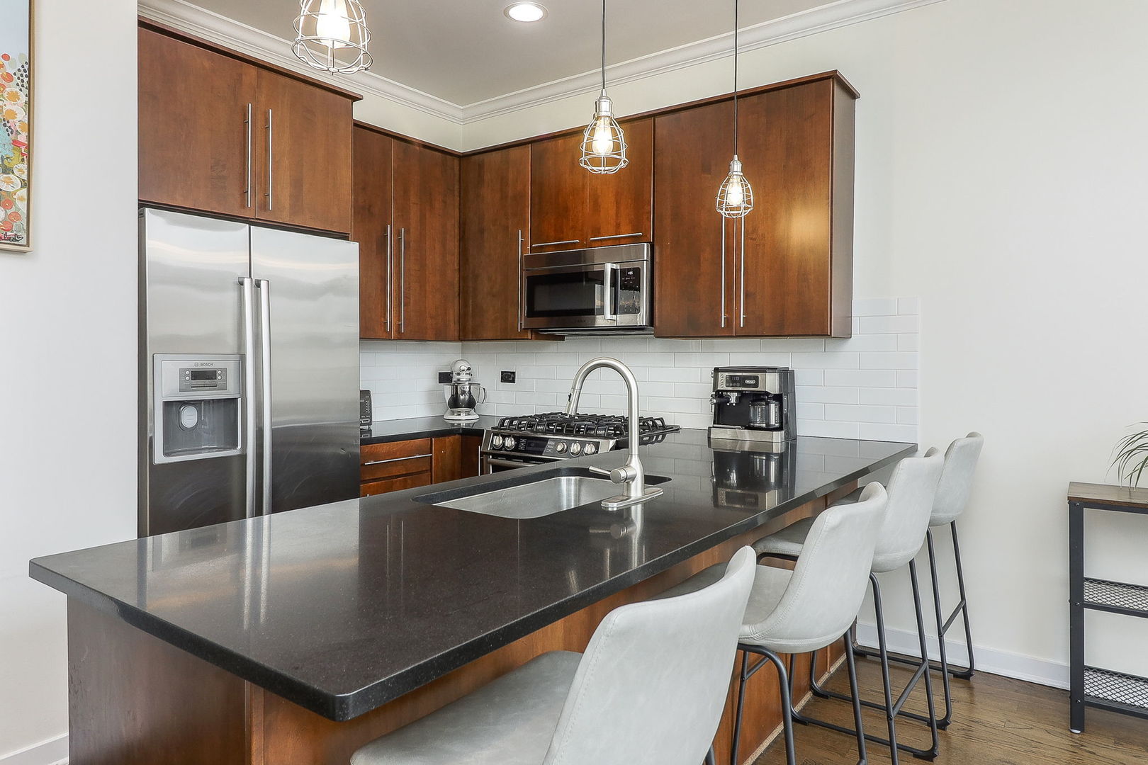 1644 W Blackhawk Street Unit: 2E