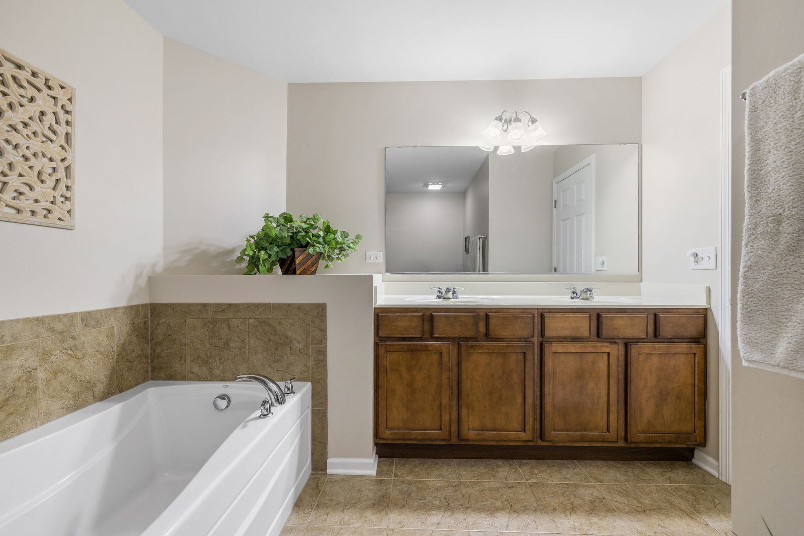 0N081 Forsythe Court