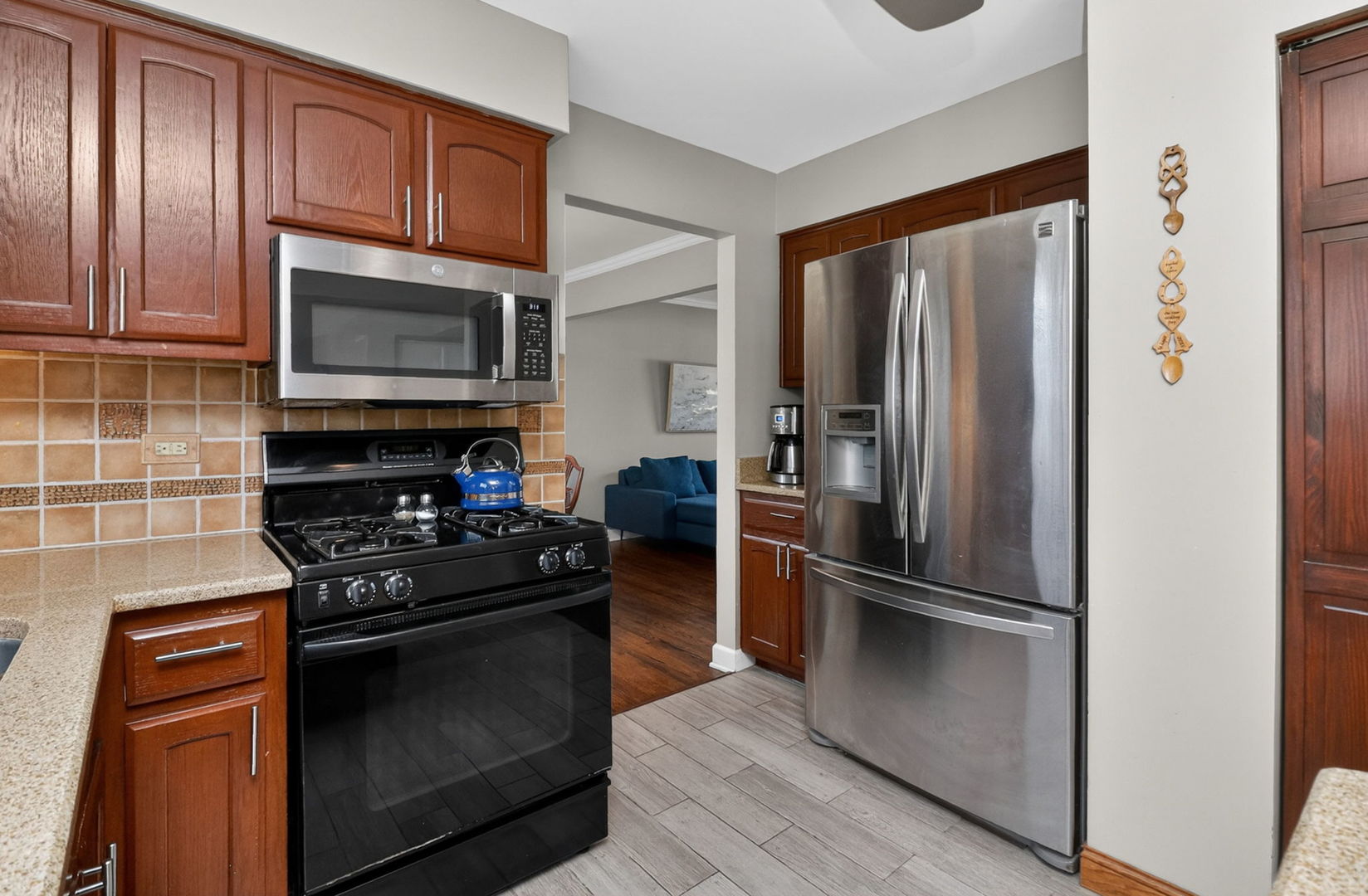 2123 Green Valley Road