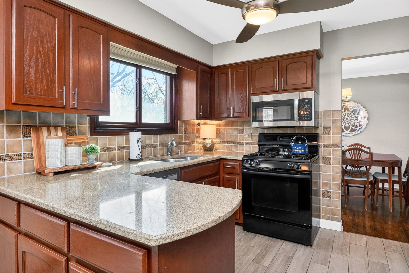 2123 Green Valley Road