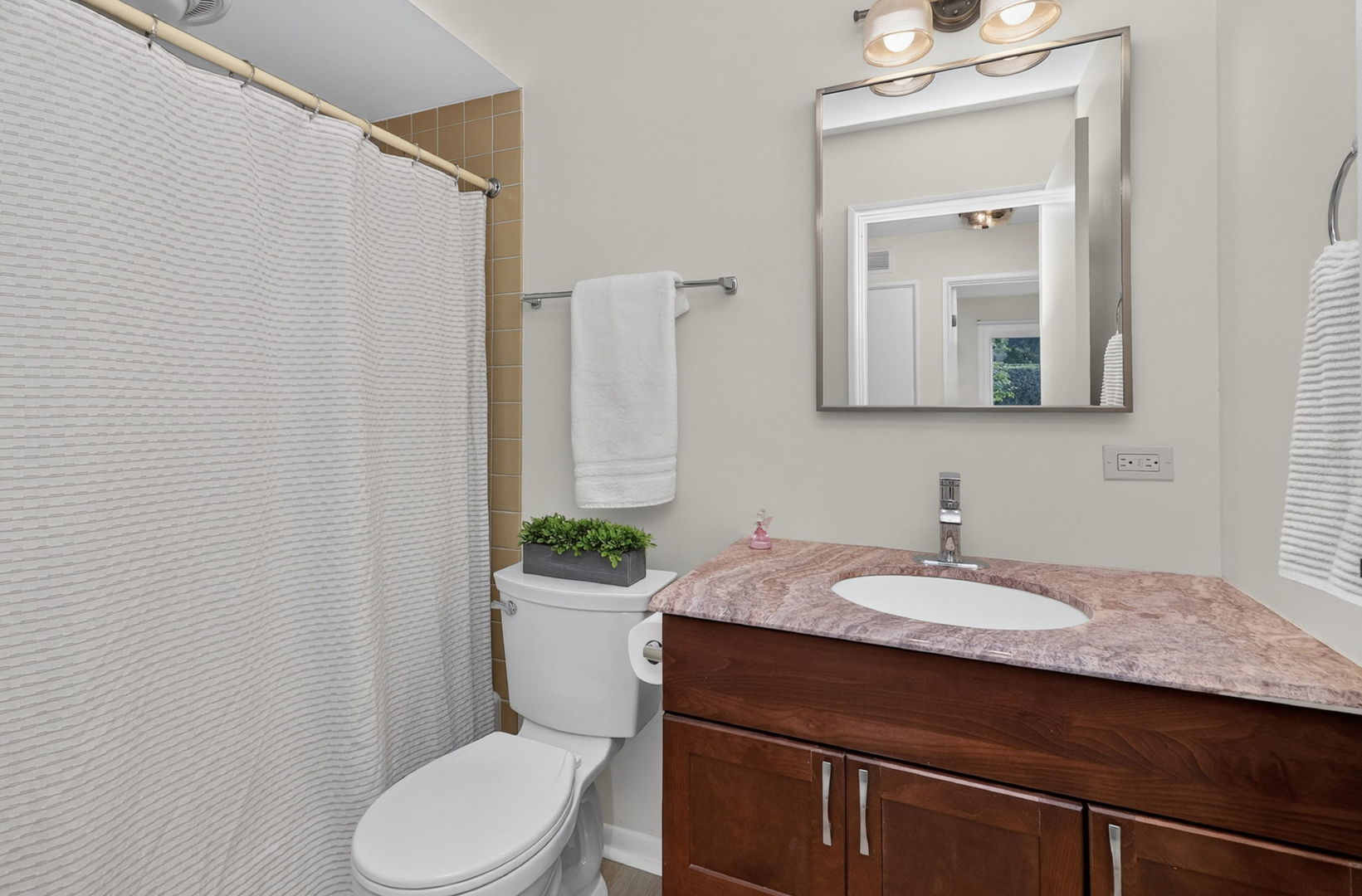 7353 Blackburn Avenue Unit: K106