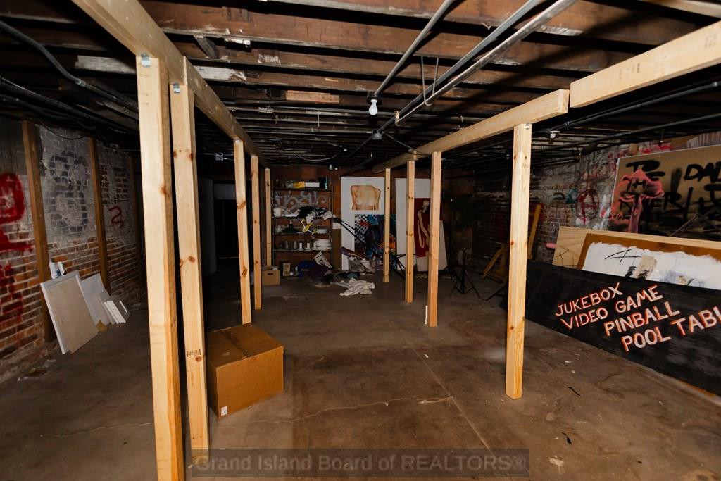 105 W 3rd Street