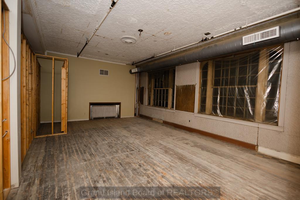 101 W 3rd Street