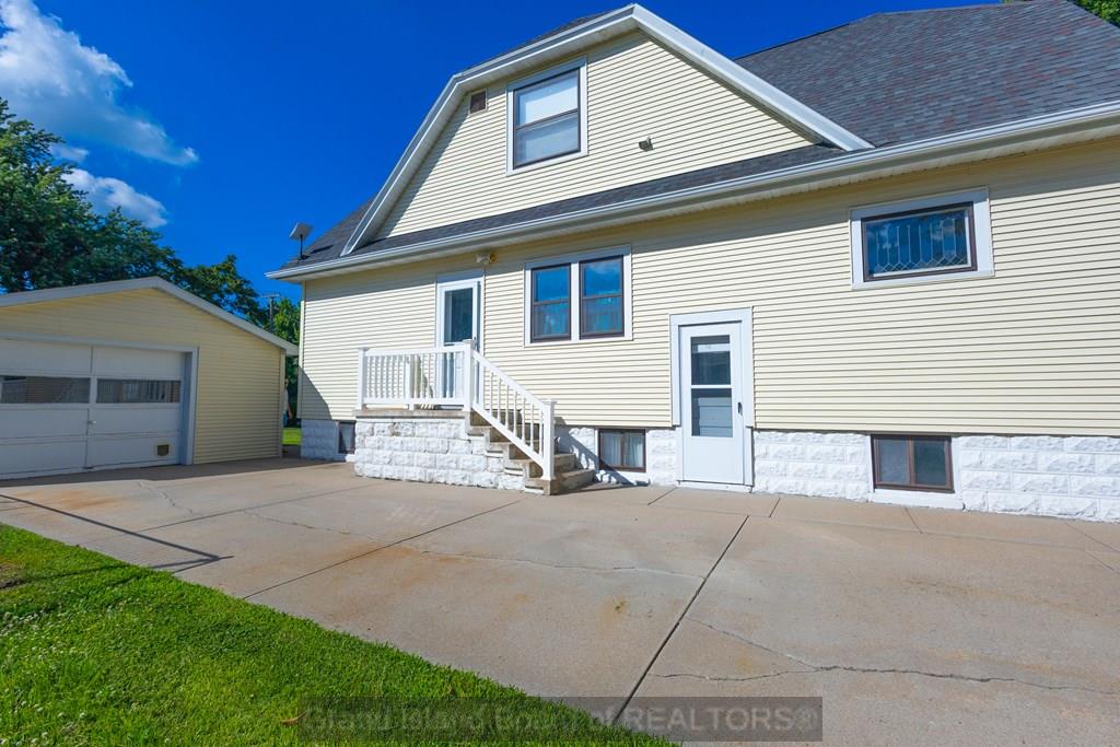 609 I Street